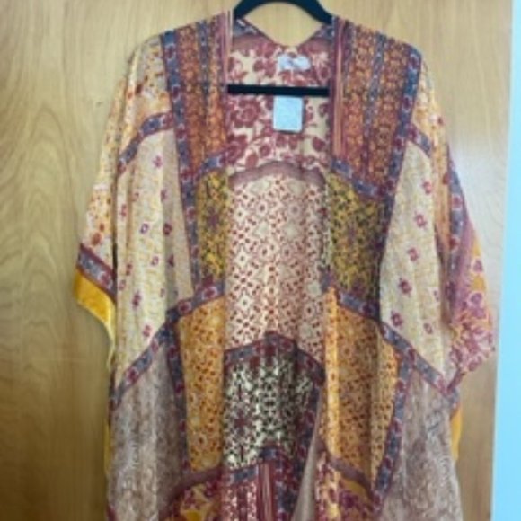 NWT Free People Beguiled Patchwork Burnout Velvet Kimono Gold - Picture 3 of 4